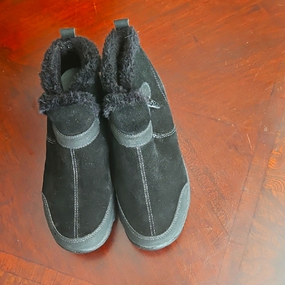 Easy Spirit winter booties. Black.